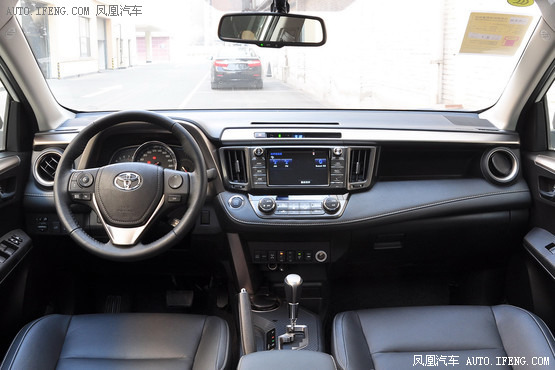 2015款 丰田RAV4 2.5L 自动四驱尊贵版