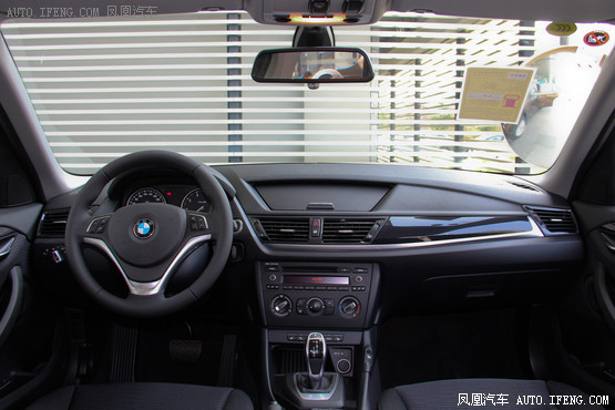 2015款 宝马X1 sDrive18i 时尚晋级版