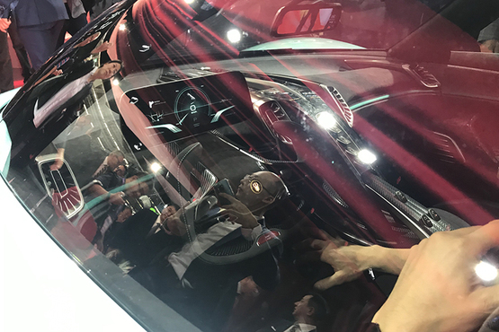 红旗S9概念车首发性能惊人的超跑0-100km/h加速仅需1.9秒