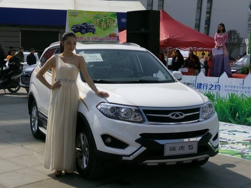 2015荆州春季大型车展现正如火如荼-荆州中泽