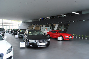 北京皓荣伟业华晨宝马4S店