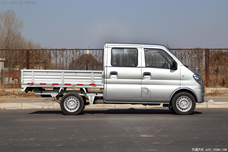 汽车图片 东风小康 东风小康k02 2015款 1.