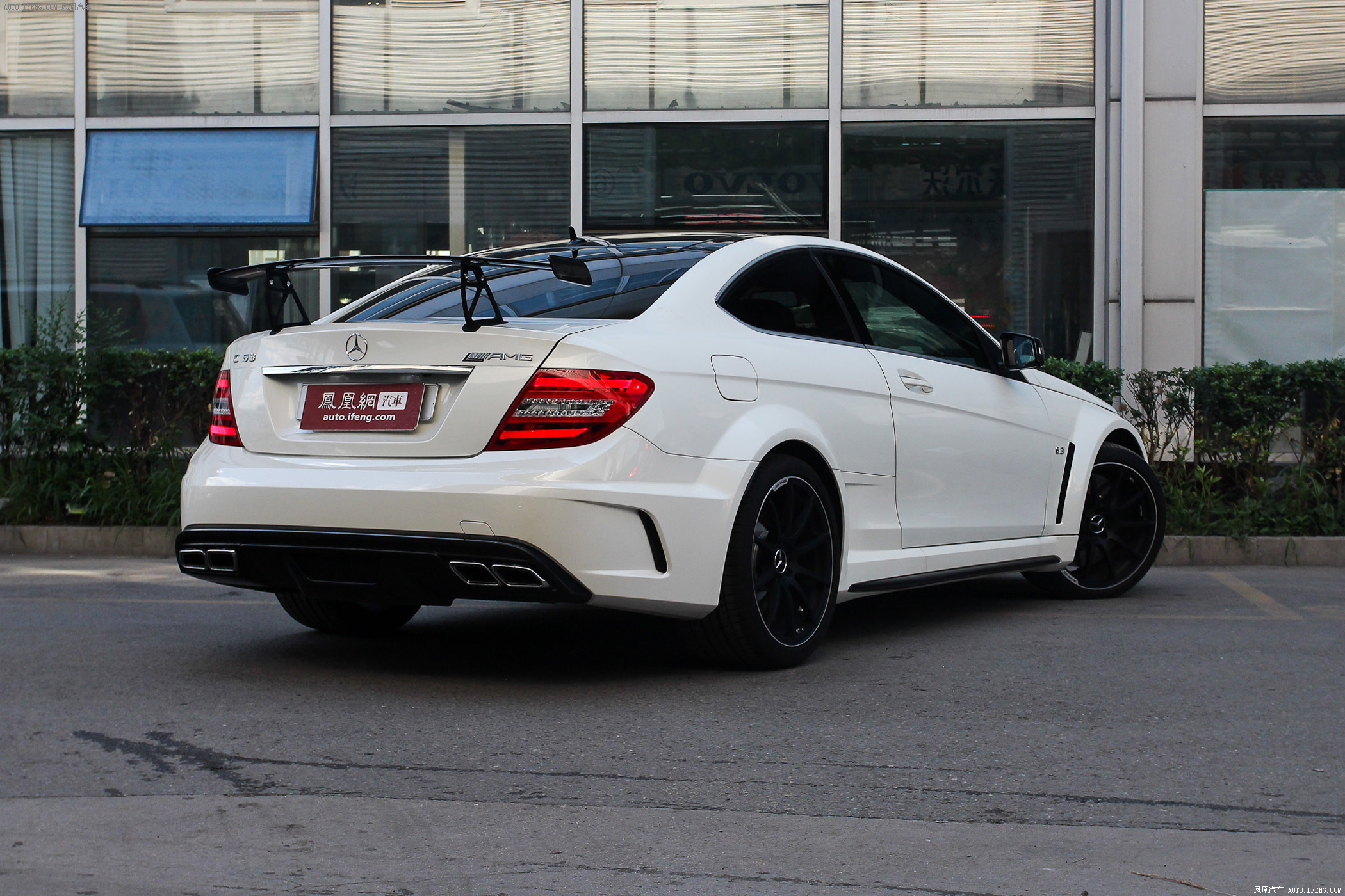 【奔驰c级 amg图片】_2012款 c 63 amg 双门轿跑车 black series 特别
