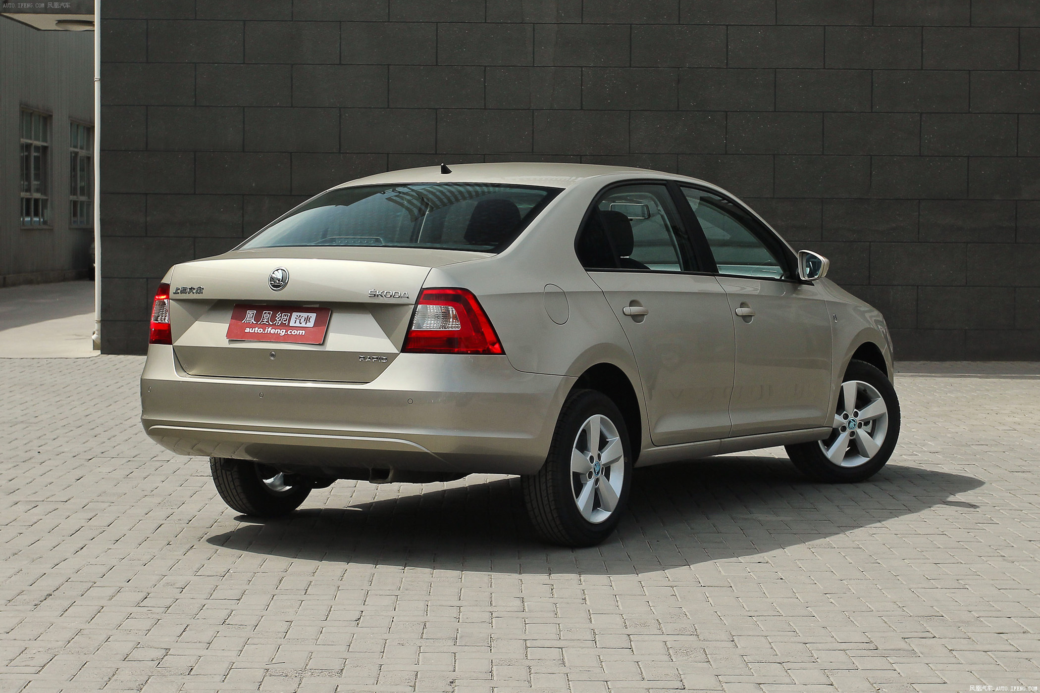 4l 手动智选型图片 斯柯达_汽车图库_凤凰汽车_1707360