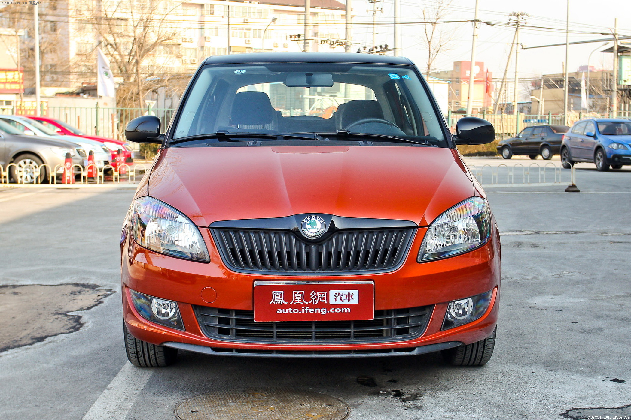 6l 自动酷黑版图片 斯柯达_汽车图库_凤凰汽车_1654592
