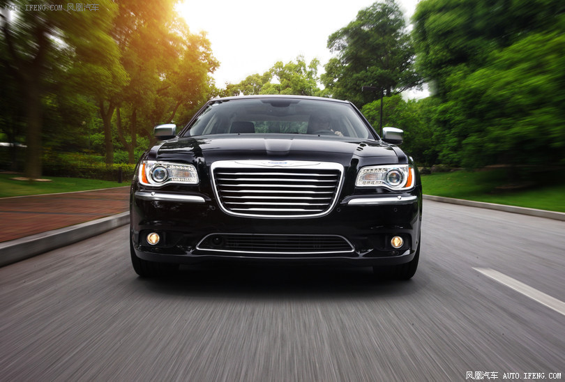 【克莱斯勒300c(进口)图片】_款 图片 克莱斯勒_汽车图库_凤凰网汽车