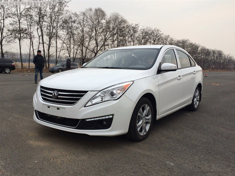 近日,记者从东风风行官方了解到,东风风行首款三厢轿车景逸s50,已于7