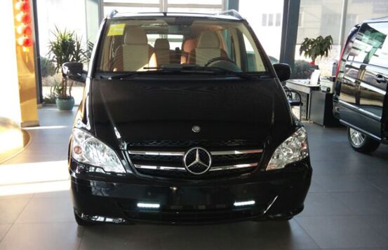 奔驰尊雅版房车实拍